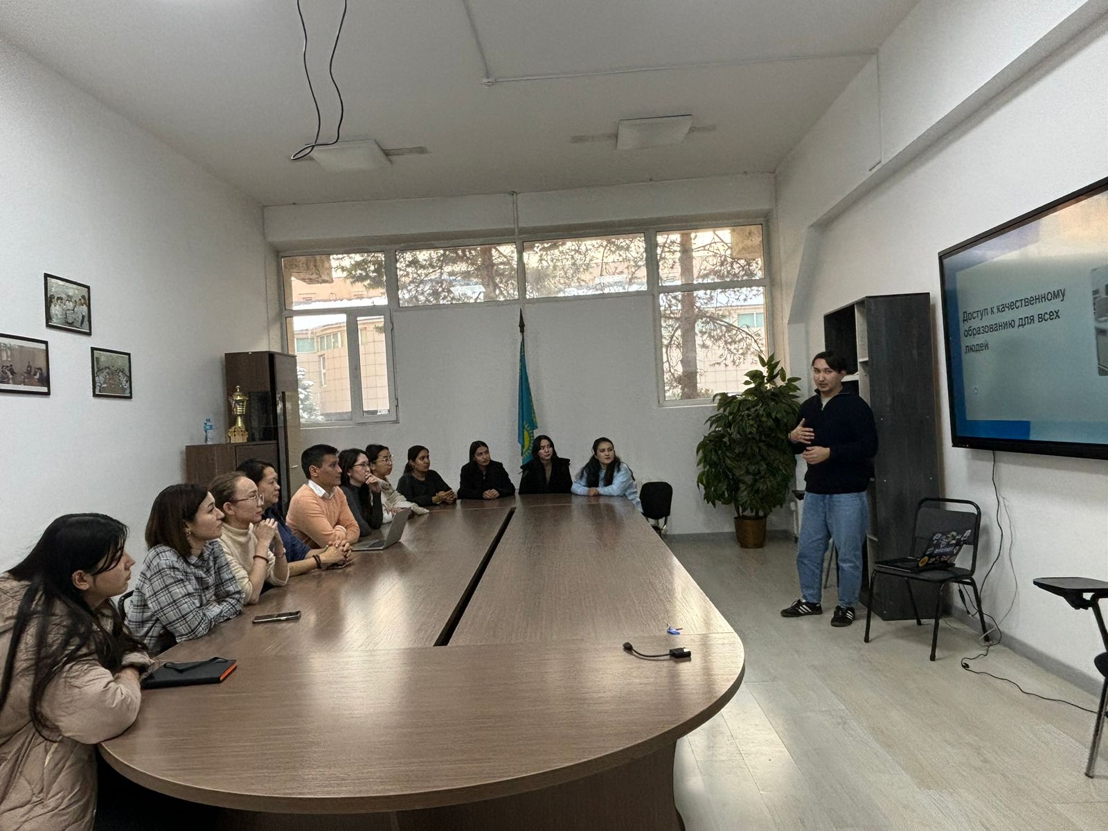 Денсаулық сақтау саясаты және ұйымдастыру кафедрасында 4-ші Тұрақты даму мақсаты «Сапалы білім беру» бойынша дөңгелек үстел өтті.